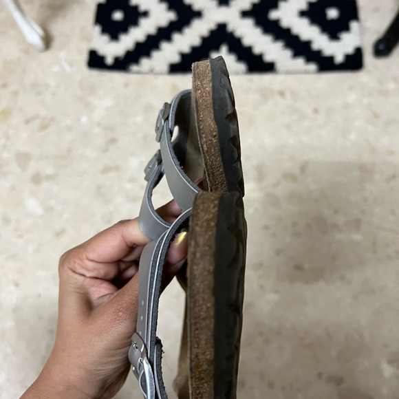 Barely used Birkenstock - not keen on more 5% discount ! It’s already low - Picture 4 of 8